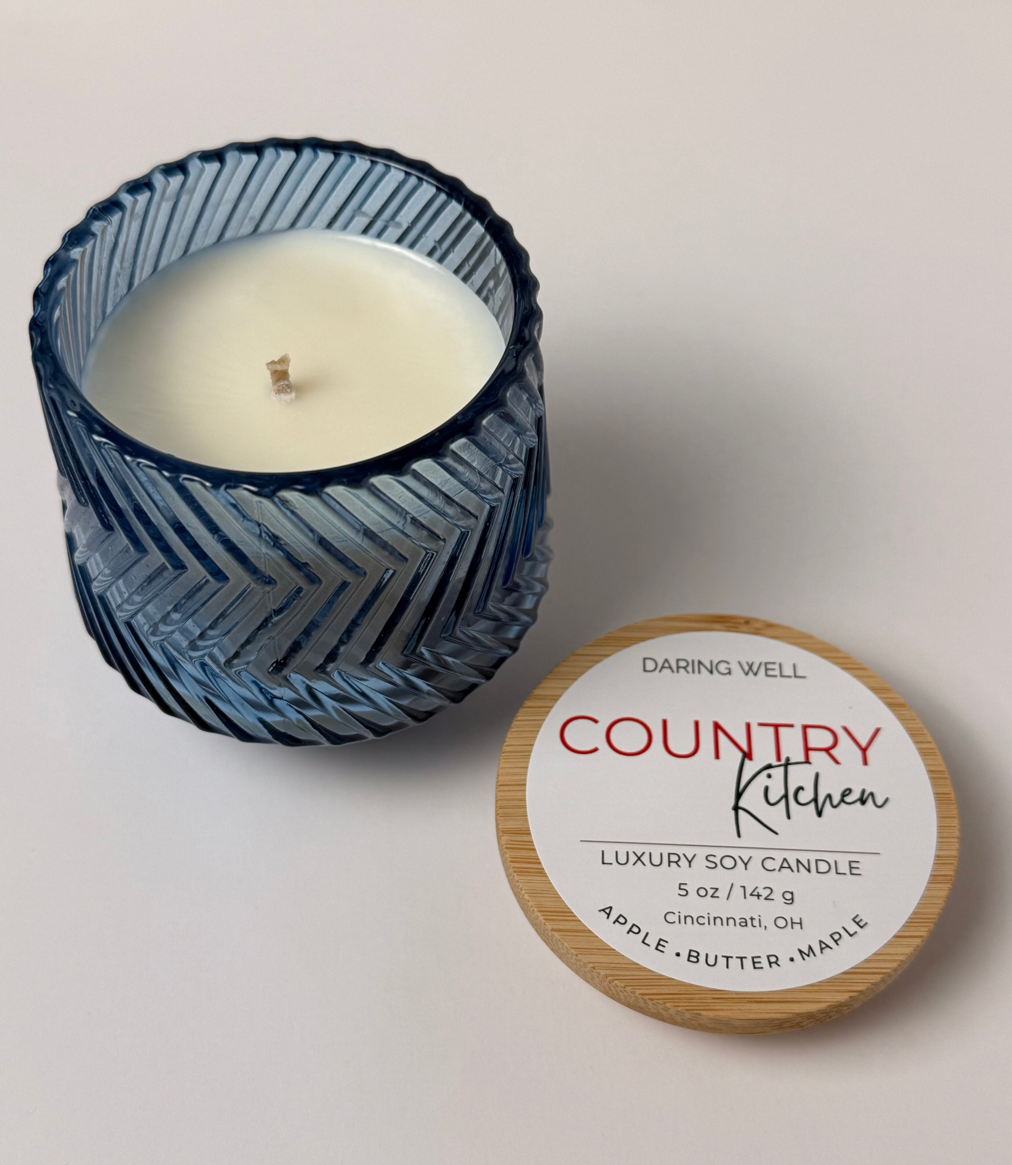 Country Kitchen – 100% Soy Wax Candle with Bamboo Lid (Medium, 142 g)