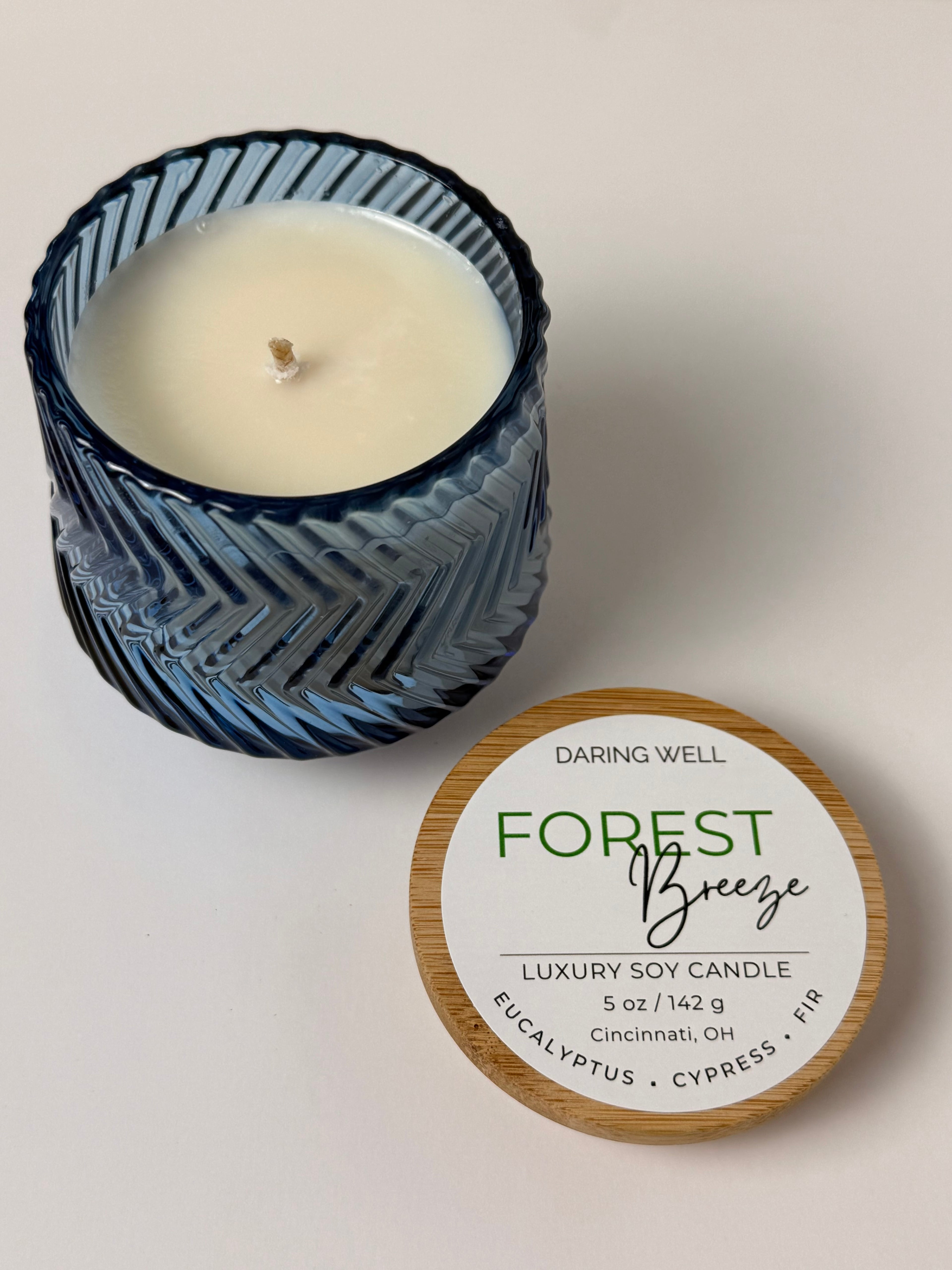 Forest Breeze  – 100% Soy Wax Candle with Bamboo Lid (Medium, 142 g)